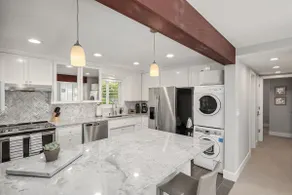Heart of Kirkland Remodel - 2 Bed + Office! - Image 5