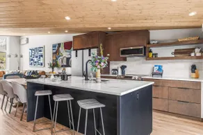 Luxury 4BR + Hot Tub, Mtn Views | 10Min Walk to DT - Image 2