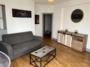F2 apartment in the city center - Image 5