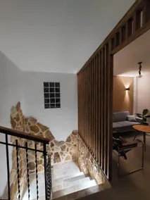 A house with 3 bedrooms and 2 bathrooms. - Image 4