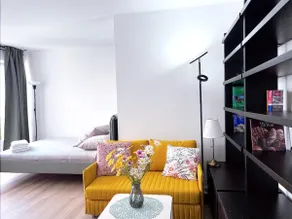 Comfortable studio apartment with air conditioning in Paris 15th - Image 2