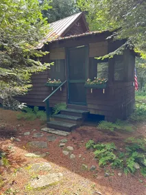 Cabin Retreat - Close to Rail Trail & Lake Clear - Image 2