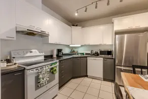 The Imperial Suite + Parking - Image 4