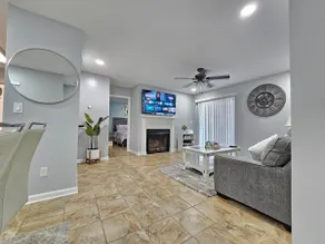 Spacious 2BR Near Fort Jackson | PCS & TDY Friendl - Image 2