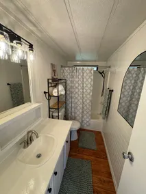 Rustic cozy cabin on rivers edge - Image 3