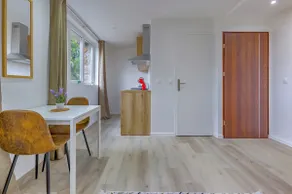 Ideally located close to Paris - Image 2
