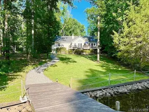 Lakefront getaway with dock & jet ski rentals! - Image 5