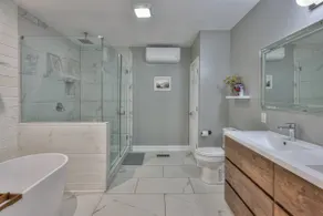 Riverfront Guest House Suite - 15 Mins to Broadway - Image 4