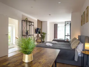 Vacation home - parking & WiFi, 2 balconies and 2 bathrooms - Image 3