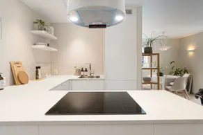 New and Urban Apartment, centrally located close to nature - Image 4