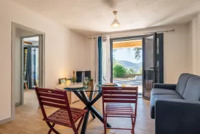 Beautiful 2-room with pool - Image 3
