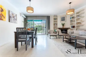 Perfect Location 3 Bedrooms 2 bath, Parking, Pool - Image 2
