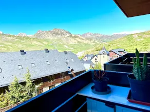 Mountain. Garage and pets - Image 2