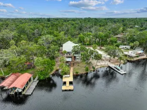 Fishermans Cove Waterfront home - Image 5