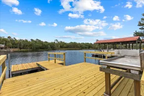 Fishermans Cove Waterfront home - Image 3