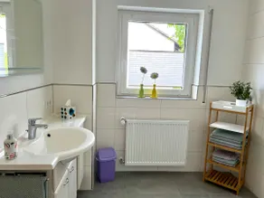 Large bright 116 sqm apartment with nice terrace - Image 5