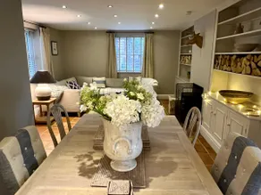 Gilbertson House-York-luxury-sleeps 7 with hot tub - Image 4