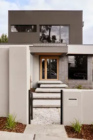 Lux Family Retreat- Deakin Uni & Boxhill Hospital - Image 2