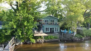 Technicolor River Retreat just outside of Chicago! - Image 3