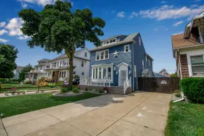 Kenmore Luxury Loft- 20 min to Niagara Falls - Image 4