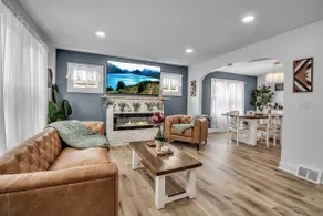 Kenmore Luxury Loft- 20 min to Niagara Falls - Image 5