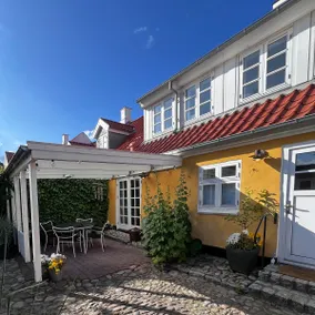 Townhouse near port and beach - Image 2