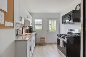 Modern bungalow retreat near Ft. Benning - Image 4