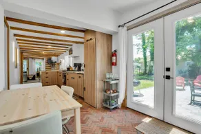 Modern Log Cabin at the beach with Hot Tub, Game Room and Fire Pit - Image 4