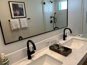 ”The Best” Jacuzzi View Luxury Private Guest House - Image 5
