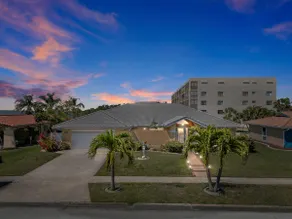 River Front-Private Pool-Walk to Beach-Kayaks - Image 2