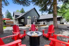 Lake, Hot Tub, Golf Retreat - Image 2