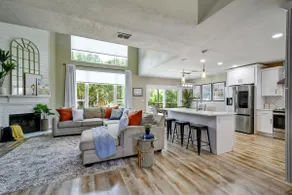 San Antonio 4BR House ~Sparkling Pool ~Stylish - Image 2
