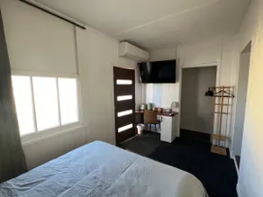 Snug & Cosy Unit with a Relaxing Bath - Image 3