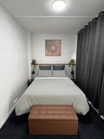 Snug & Cosy Unit with a Relaxing Bath - Image 2