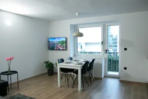Apartment with 2 bedrooms, balcony - Image 2