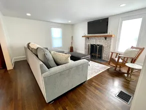 LJ Manor - Image 4