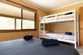 Hunter Hideaway Cottages - Image 5