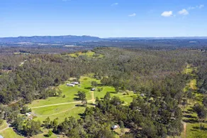 Hunter Hideaway Cottages - Image 4