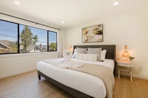 Elegant 3BR Home: Near UW & Green Lake& Lake Union - Image 4