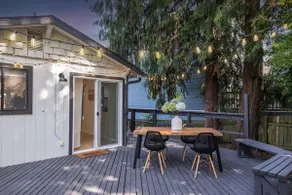 Elegant 3BR Home: Near UW & Green Lake& Lake Union - Image 3