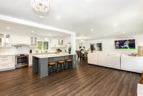 Four seasons Pool Retreat near downtown! - Image 2
