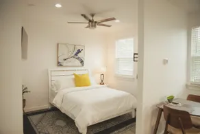 Dentonite Guesthouse - Image 3