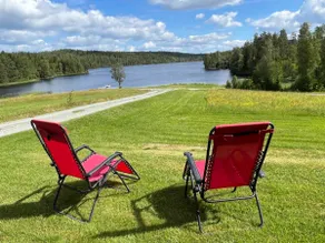 Cozy cottage with lake view - Image 3