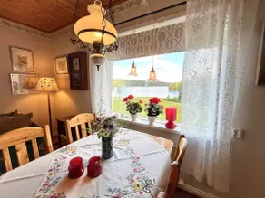 Cozy cottage with lake view - Image 5