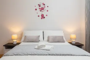 Sunshine Holiday Home - Image 5