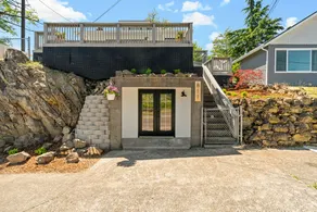 Private Basement Guest Suite w/Hot Tub - Image 2