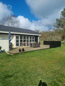Summer house in a nice and quiet area. - Image 2