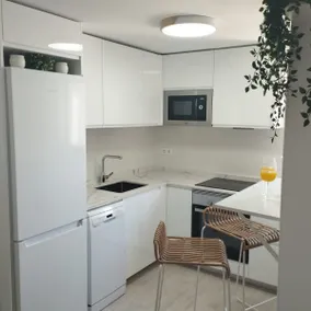 Modern apartment 100m from the beach - AC and Wi-Fi - Image 5
