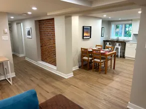 Heritage Home guest suite in Delta - Image 5