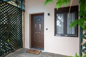 Liotrivi Luxury Apartment - Image 5